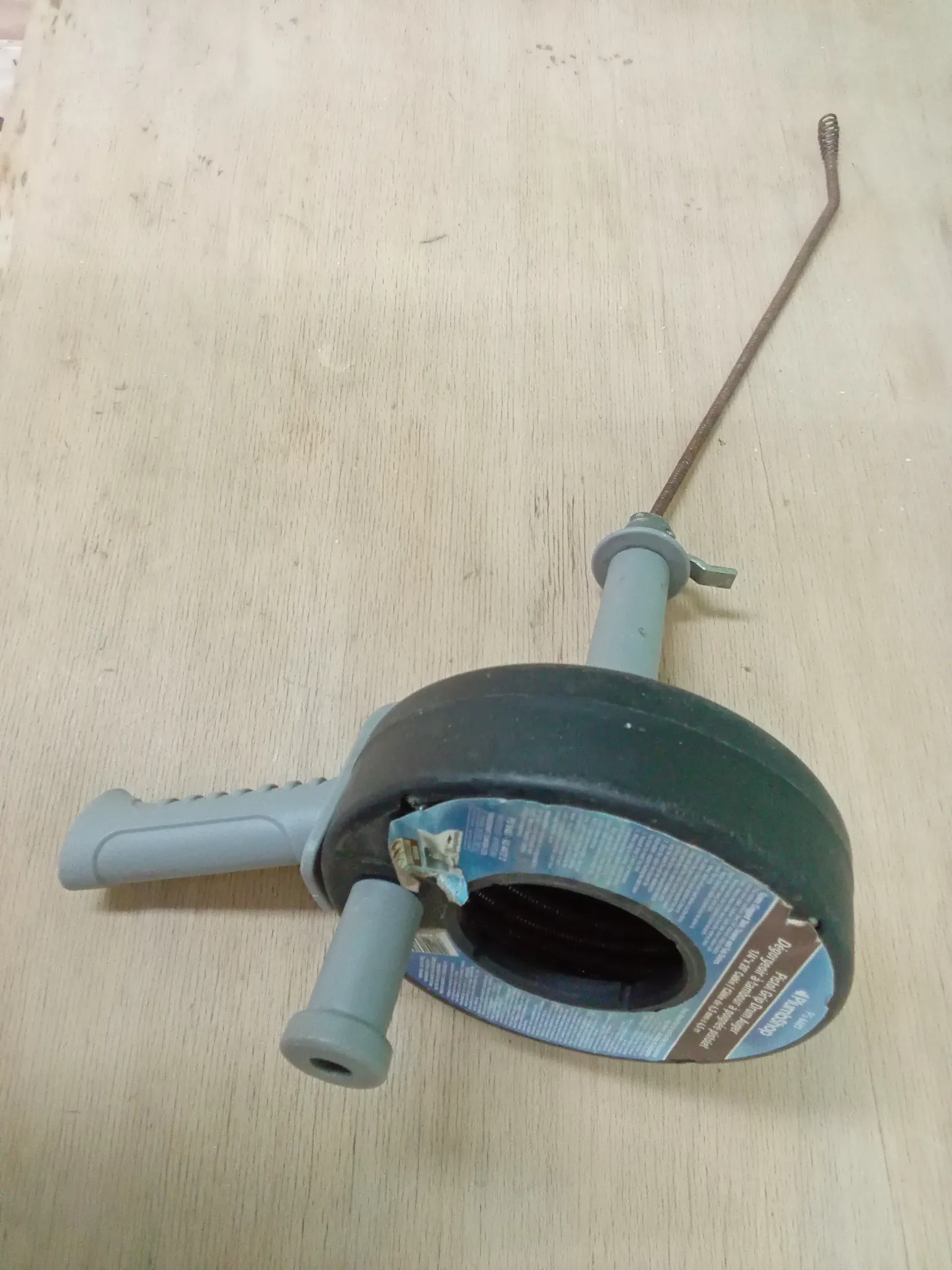 Dégorgeoir débouche drain