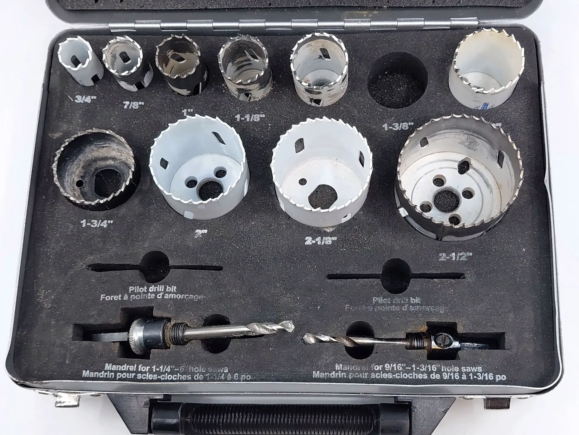 [J-EMP-0084] Ensemble de mandrins et scies-cloches à métal