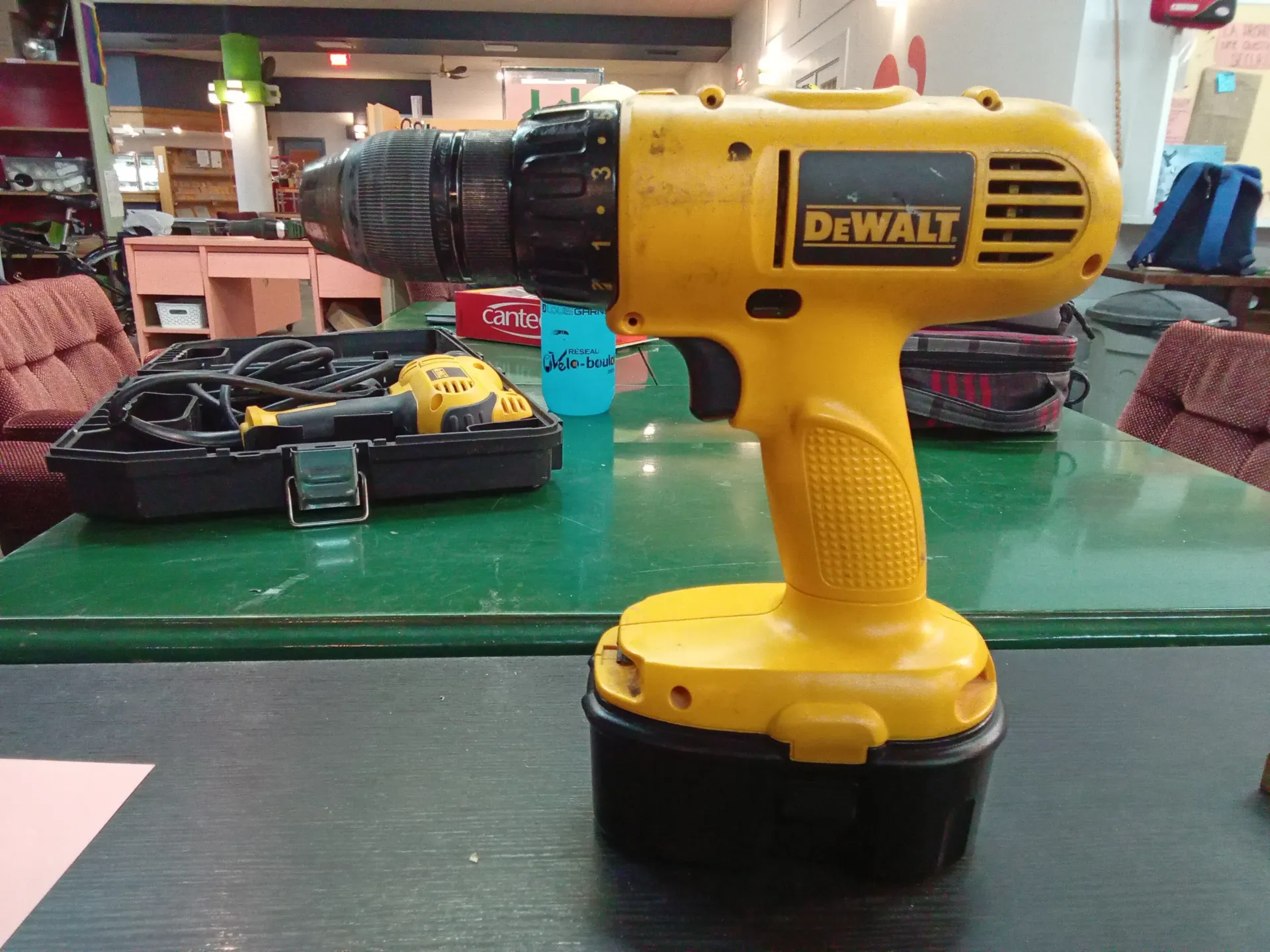 [0562-G-PER] Perceuse DeWALT