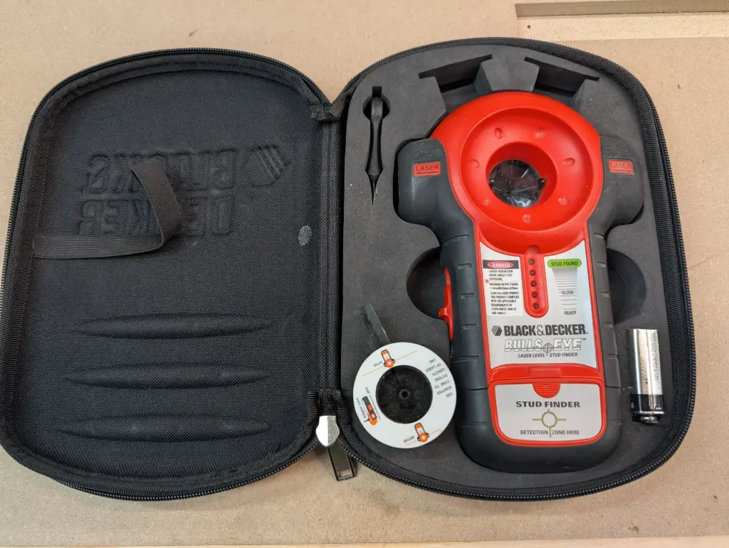 Niveau Laser + Stud Finder 