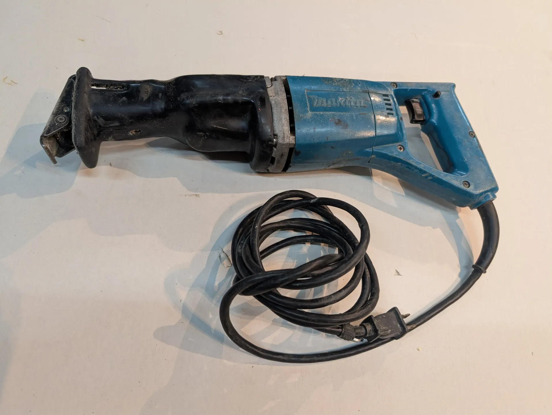 [L-SCI-0709] Scie alternative Makita avec fil